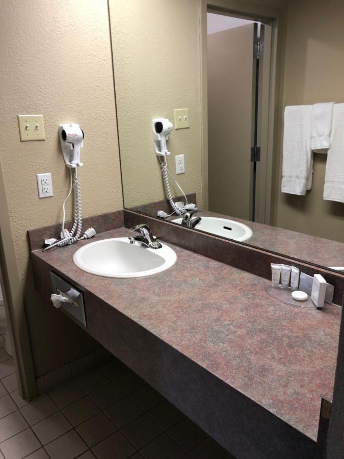 Canad Inns Destination Centre Windsor Park Winnipeg Buitenkant foto
