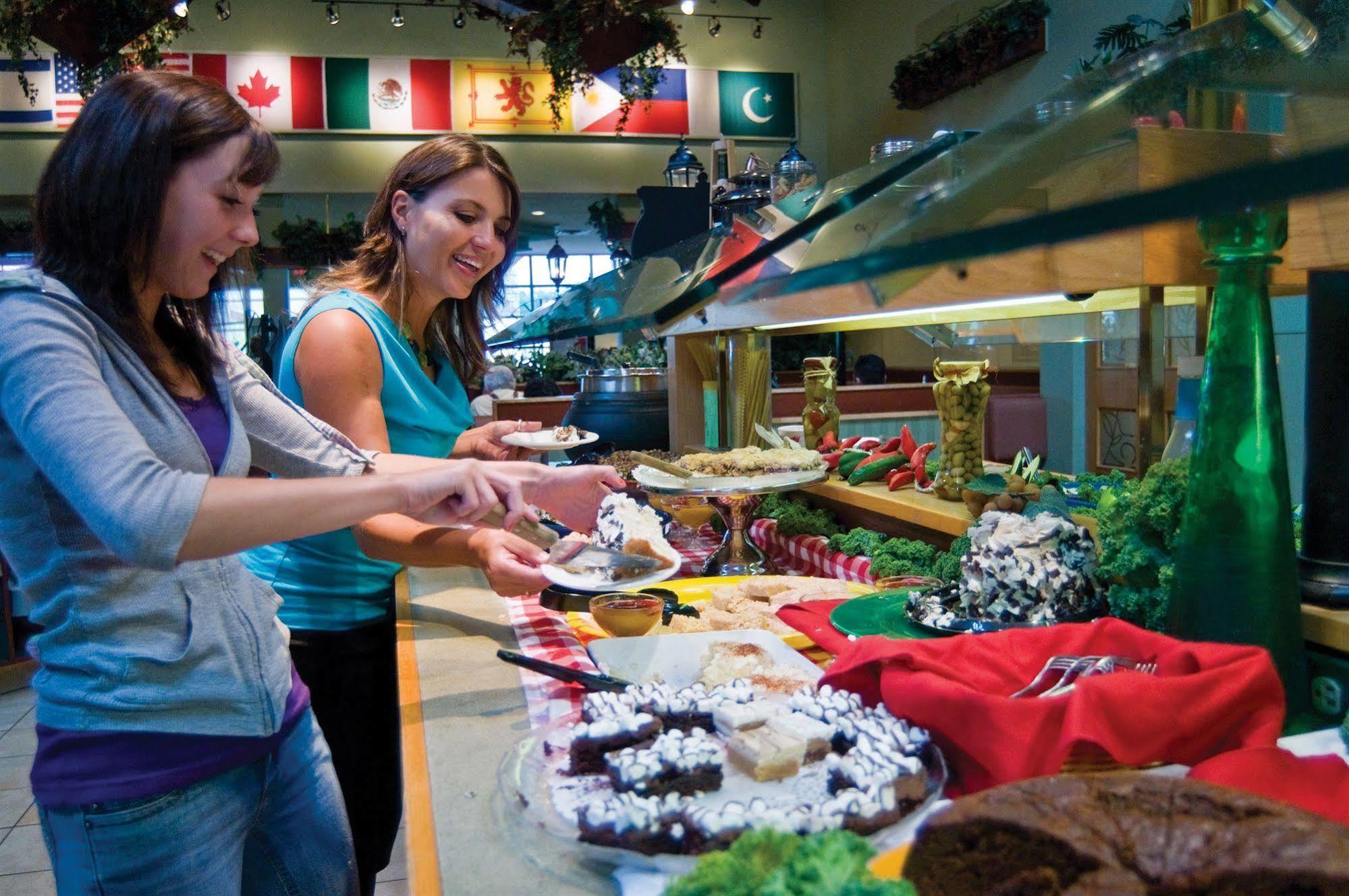 Canad Inns Destination Centre Windsor Park Winnipeg Buitenkant foto