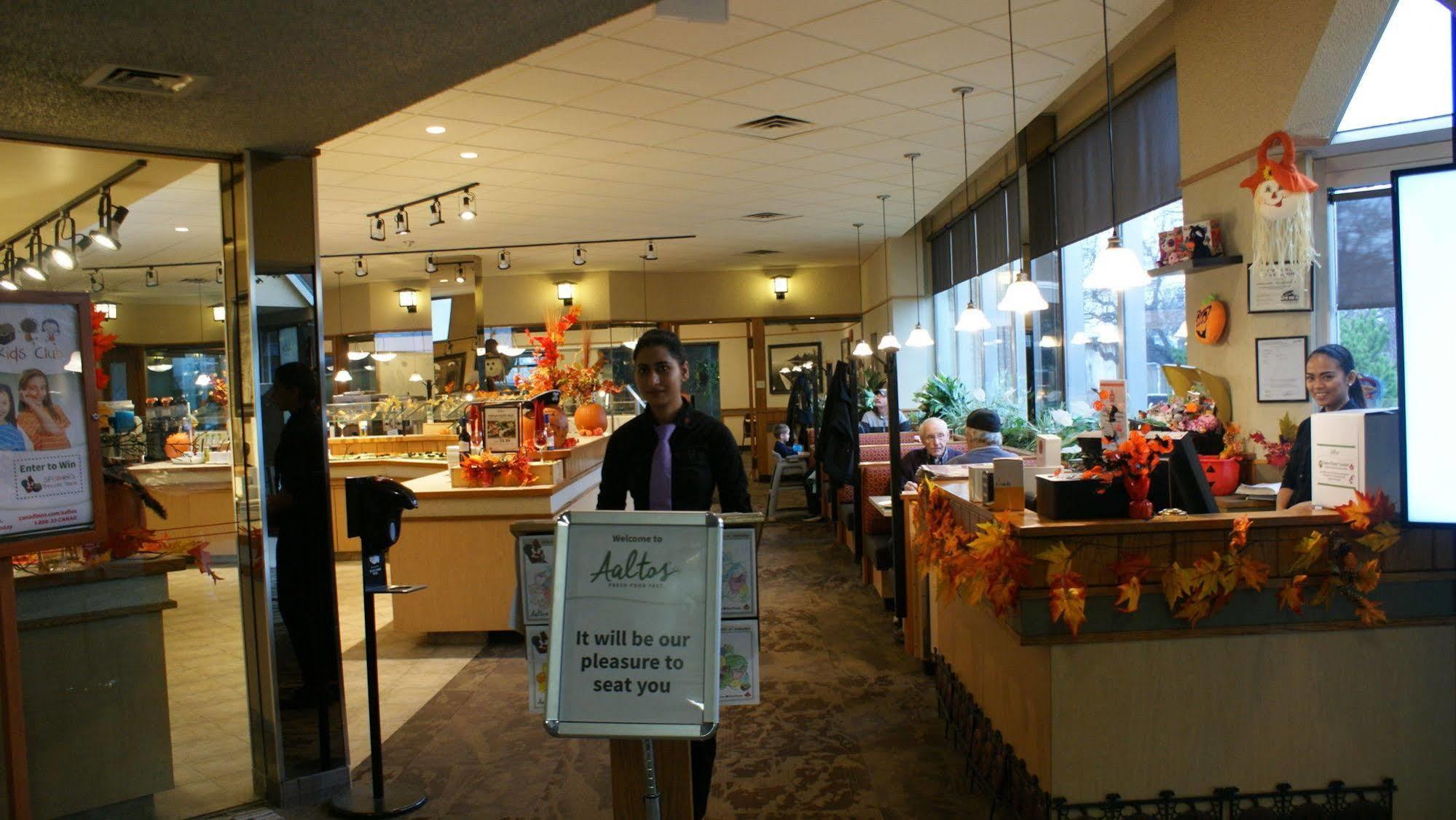 Canad Inns Destination Centre Windsor Park Winnipeg Buitenkant foto